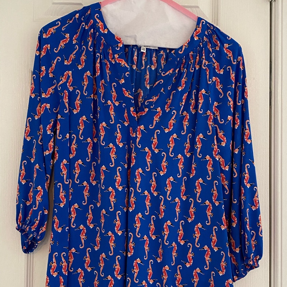 Crown and Ivy Sea horse top